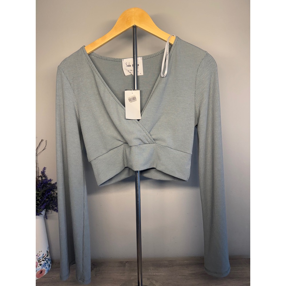 Sadie & Sage Womens Ribbed V-Neck Surplice Long Sleeve Crop Top Sage Green M NWT